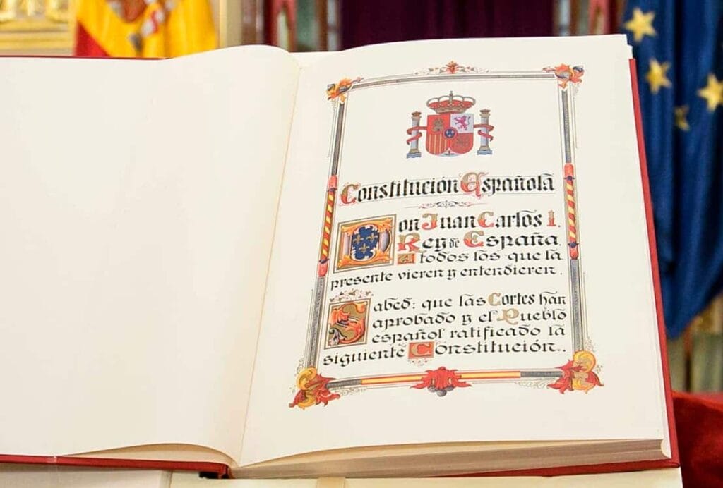 Constitución